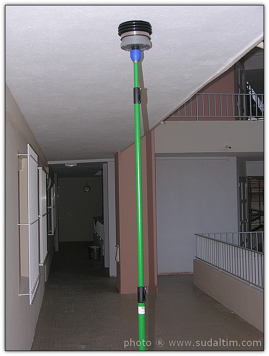 Iso-Scopic Perche t�lescopique pour l'isolation des d�tecteurs automatiques d'incendie lors de travaux susceptibles de provoquer de la poussi�re ou de la fum�e